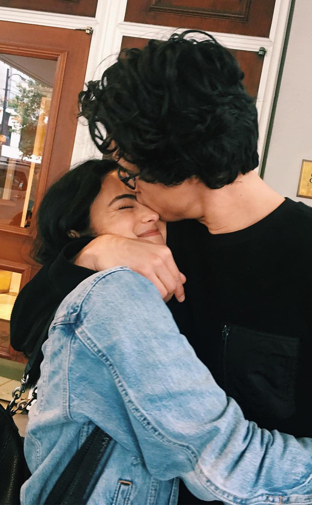 Camila Mendes, Charles Melton, Riverdale, Kissing